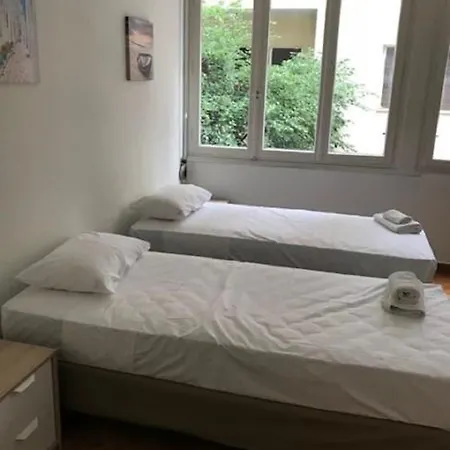 Kaniggos Two Bedroom Big * Афины